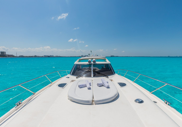 63 フィート - サンシーカー プレデター - ベンチ - 最大 18 名様まで - $28,000 MXN から。 