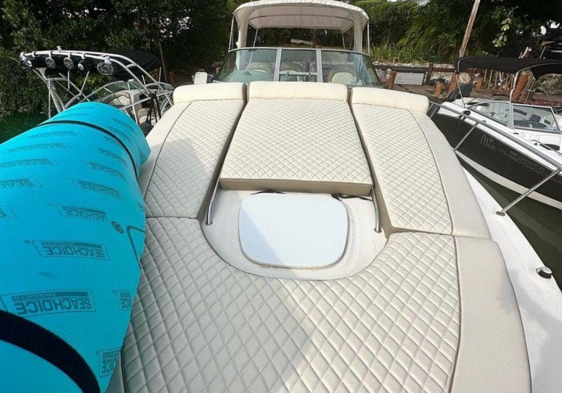 37 FT - SEA RAY SUNDANCER - OSS - UP TO 12 PAX - STARTING FROM: $13,000 MXN
