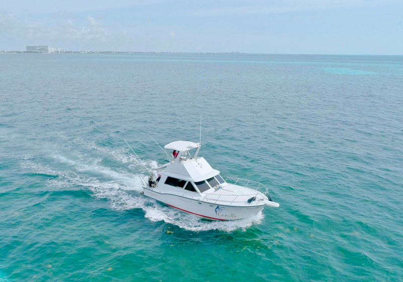 38 FT - HATTERAS - CMLL - UP TO 10 PAX - STARTING FROM $800 USD